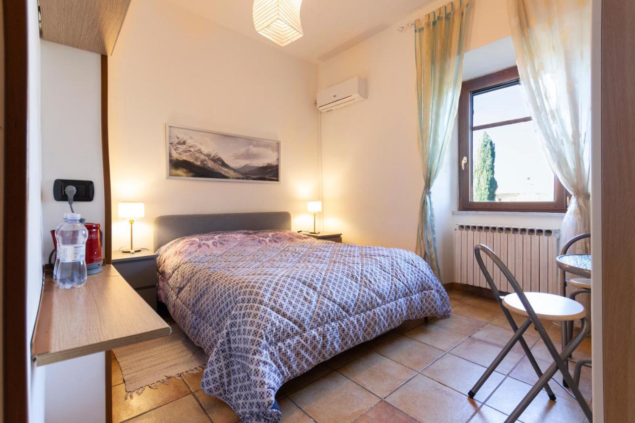 La Finestra Di Umberto Vicino Al Centro Con Parcheggio Privato Bed and Breakfast Viterbo Exteriör bild